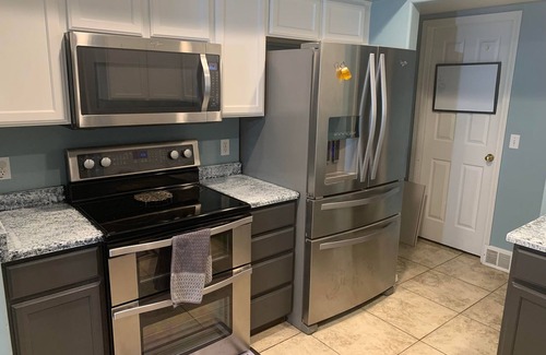 Erda House | Cozy lake-town getaway!