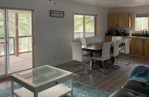 Anglemont House | Cozy Lake View Cottage - 2 minute walk to the beach!