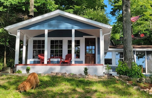 Walton Park House | 🔥Cozy Lakefront Cabin🔥