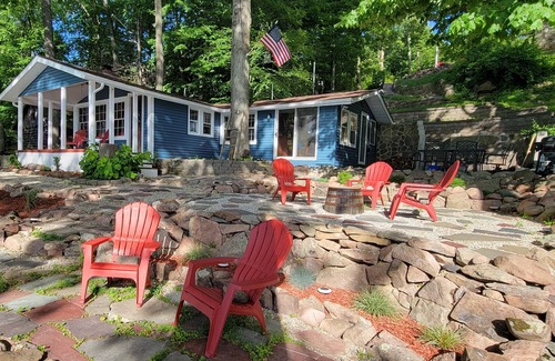 Walton Park House | 🔥Cozy Lakefront Cabin🔥