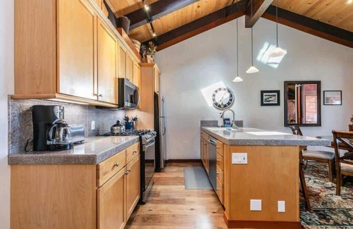 Tahoe City Condo | Cozy Lakefront Condo at Chinquapin | Unit 160