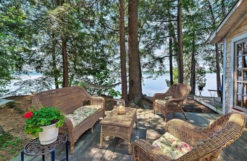 Madison Cabin | Cozy Lakefront Madison Cabin w/Dock & Kayaks
