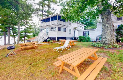 Windham Hotel | Cozy Lakefront Suite