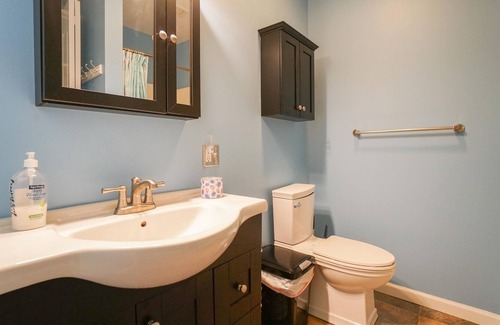 Monticello House | Cozy Lakeside 3 Bedroom House with Boat Dock
