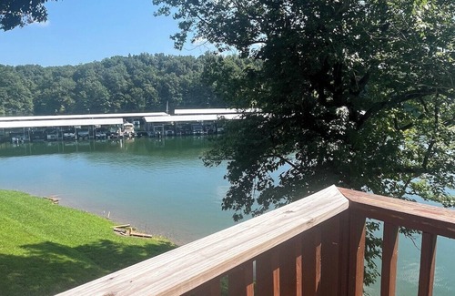 Winchester Cabin | Cozy, lakeside cabin on beautiful Tims Ford Lake