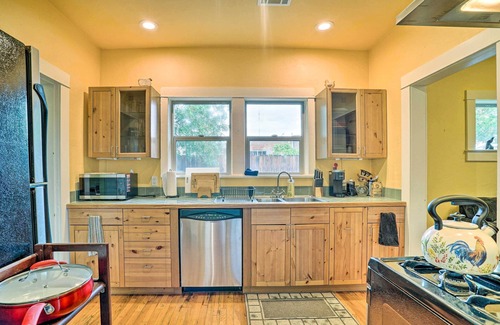 Mesilla Park House | Cozy Las Cruces Gem: Fire Pit, Patio & Views!