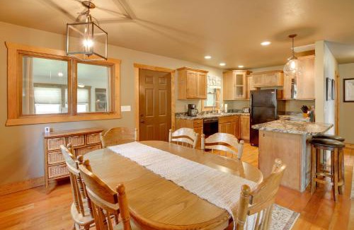 Lead House | Cozy Lead Cabin with Deck Less Than 1 Mi to Ski Slopes!