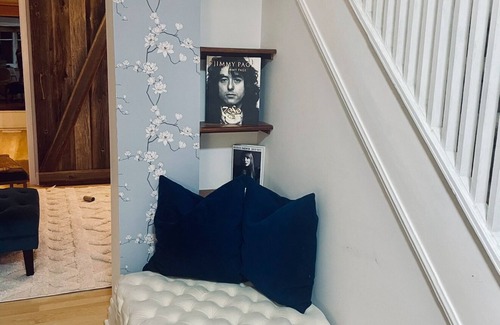Beach Hill House | Cozy Leslieville house