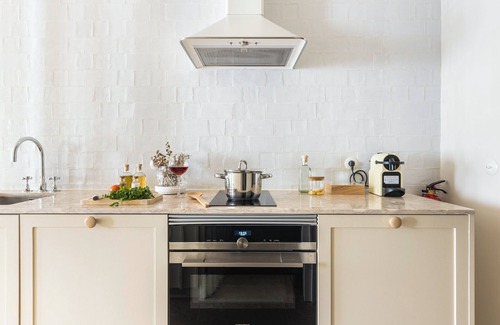 Socorro Apartment | Cozy Lisbon Alfama Premium Apartment - 1st Floor