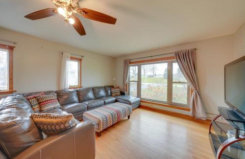 Lisle House | Cozy Lisle Home with Fenced Backyard Pets Welcome!