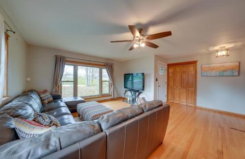 Lisle House | Cozy Lisle Home with Fenced Backyard Pets Welcome!