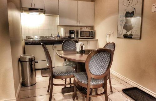 Downtown Gatineau Apartment | Cozy Little Apartment #11 by Amazing Property Rentals