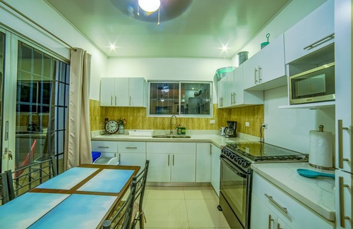 Esterillos Este House | Cozy, little house, near to the beach.