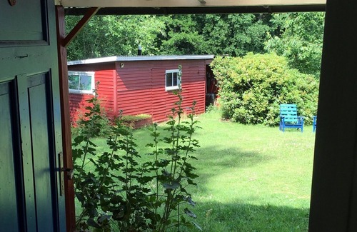 Nykoping Municipality Cabin | Cozy Little House With a View of the Lake. Mysigt Torp Directly vid sjö och Nature Reserve