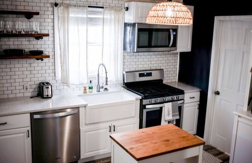 Dahlman House | Cozy Little Italy Home near Downtown Omaha & College World Series