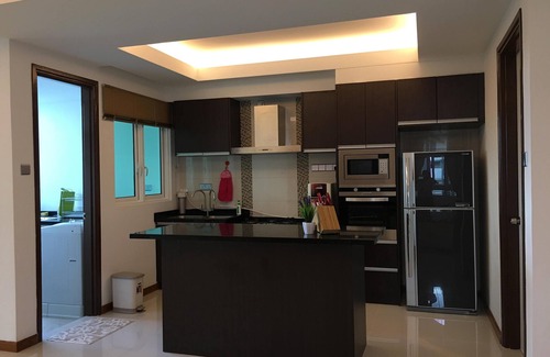 Kota Kinabalu Condo | Cozy living Free WIFI 30 Mbps Unifi Airport & City