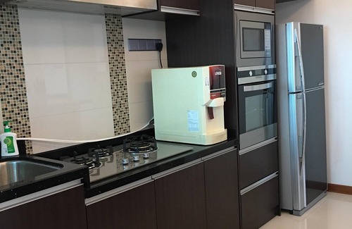 Kota Kinabalu Condo | Cozy living Free WIFI 30 Mbps Unifi Airport & City