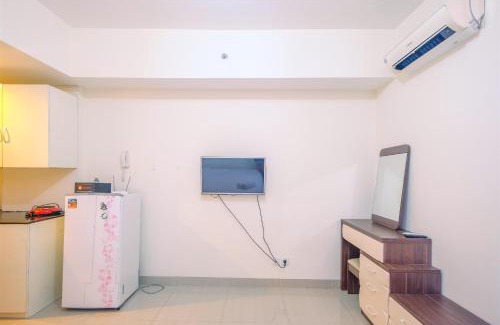Pondokcina Apartment | Cozy Living Studio Apartment Taman Melati Margonda near Universitas Indonesia By Travelio