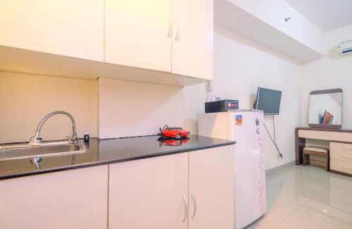 Pondokcina Apartment | Cozy Living Studio Apartment Taman Melati Margonda near Universitas Indonesia By Travelio