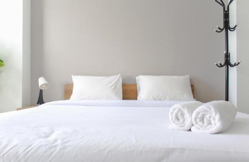 South Tangerang Apartment | Cozy Living Studio Room at Urbantown Serpong Apartment By Travelio
