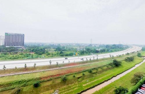 Bumi Serpong Damai Apartment | Cozy Living Studio Sky House BSD Apartment near AEON Mall By Travelio