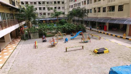 Kebagusan Apartment | Cozy Living with Modern Design 1BR Kebagusan City Apartment By Travelio