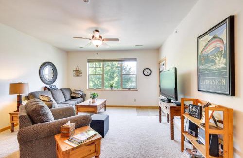 Livingston Apartment | Cozy Livingston Condo with Balcony and Mtn View!