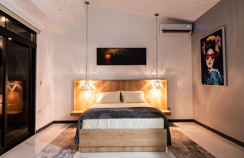 Bijagua Cabin | Cozy Lodge near Río Celeste with AC