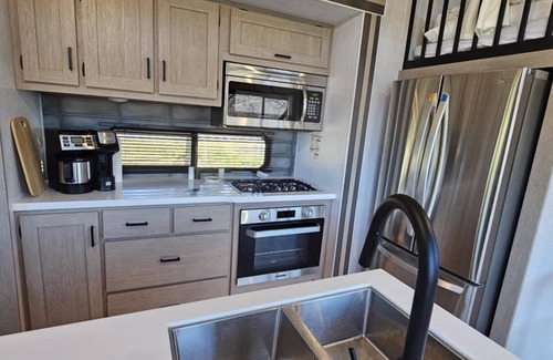 Central Bridge Cottage | Cozy lodge sleeps 9, every room has THE VIEW! nConvenience, serenity, adventure