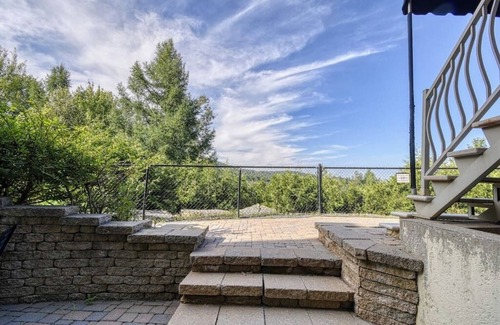 Saint-Sauveur Apartment | Cozy Loft in the Heart of Saint-Sauveur Village