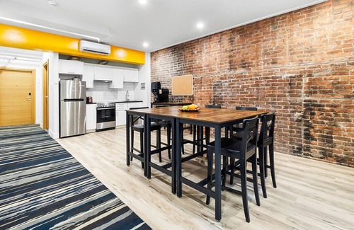 Downtown Montreal Apartment | Cozy loft in the heart of downtown