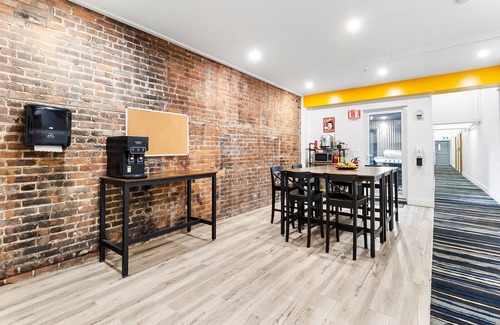 Downtown Montreal Apartment | Cozy loft in the heart of downtown