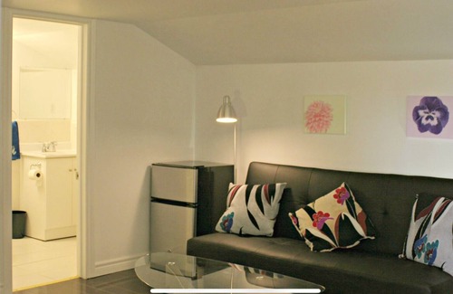 Trinity - Bellwoods House | Cozy Loft next to Kensington Market