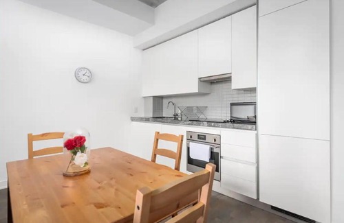 Niagara Apartment | Cozy Loft Perfect For Relaxing In Heart Of City