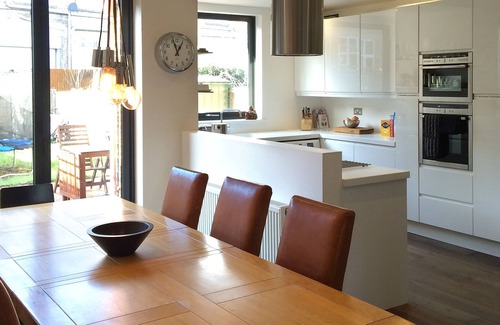 Turnham Green House | Cozy Loft Room in West London, Chiswick