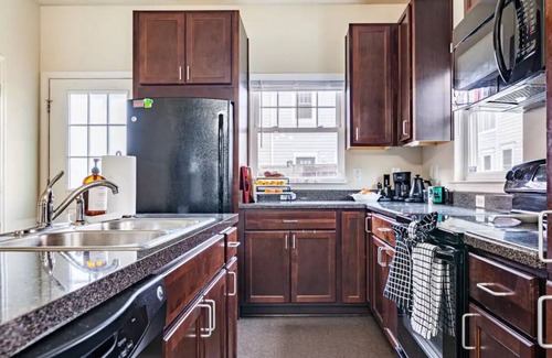 Seat Pleasant House | Cozy loft w/private parking