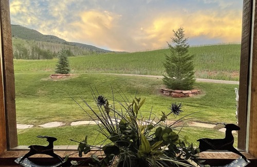 Basalt Cabin | Cozy Log Cabin in the Rocky Mountains 35 miles from Aspen