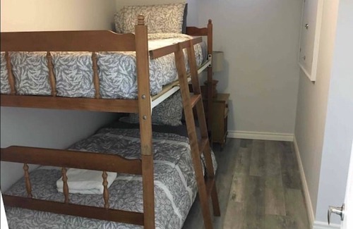 Barrie House | Cozy Lower Unit Barrie