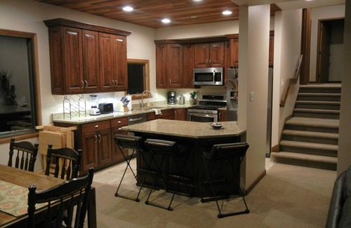 North Park City Condo | Cozy Luxe Condo in the Aspens, Just steps to Park City Mt. Resort slopes!