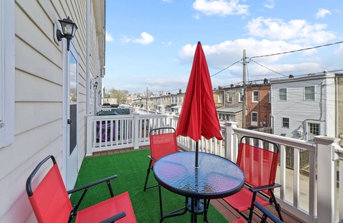 Downtown Baltimore House | Cozy & Luxury 4 bedroom Baltimore downtown home