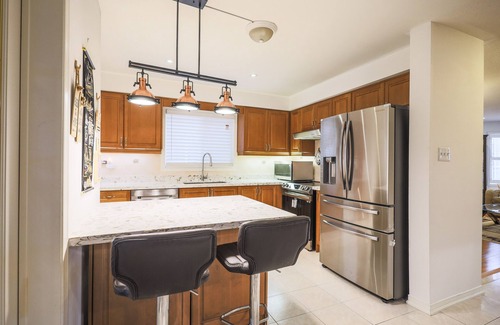 Markham House | Cozy Luxury Home - Monthly & Long Term rentals only offered