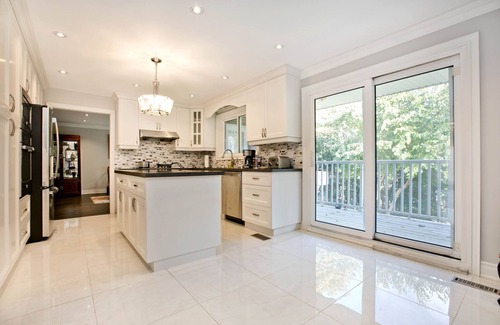 Hillcrest Village House | Cozy Luxury house in Center of North York