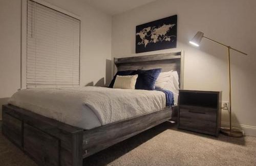 Auburn Apartment | Cozy Luxury Living in Auburn, Your Stylish Escape - 2BD 1BA Apartment, Free Parking, WiFi & Balcony!