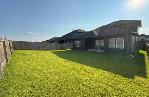 Magnolia House | Cozy Magnolia 4BR 3BA Family Home Retreat