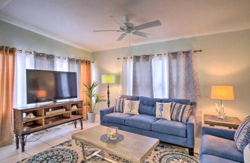 Tropic House | Cozy Melbourne Home with Deck and Pool 5 Mi to Beach!