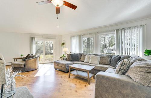 Charlevoix House | Cozy Michigan Retreat - Walk to Lake Charlevoix!