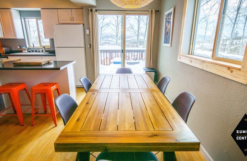 Wildernest House | Cozy, modern 2BD/2BA townhome minutes from 4 world class ski resorts.