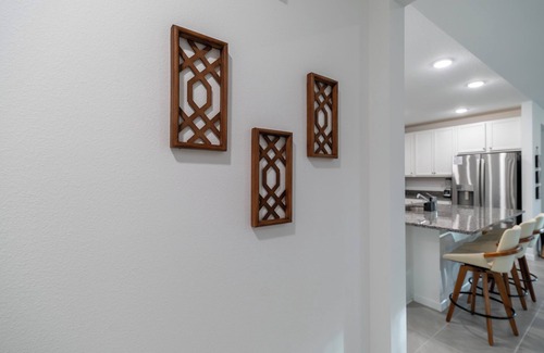 Ocala House | Cozy Modern 3 BR Retreat w/Fast Wi‑Fi/Office Desk & Self Check‑in – Ocala