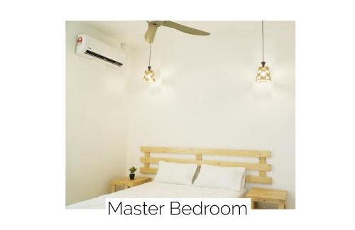 Gambang House | Cozy, Modern, Air Cond Gambang Water Park Homestay - The Pigeon Guest House