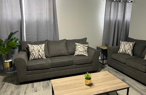 Fort Gary House | Cozy Modern and Lavish 1 Bedroom Basement Suite